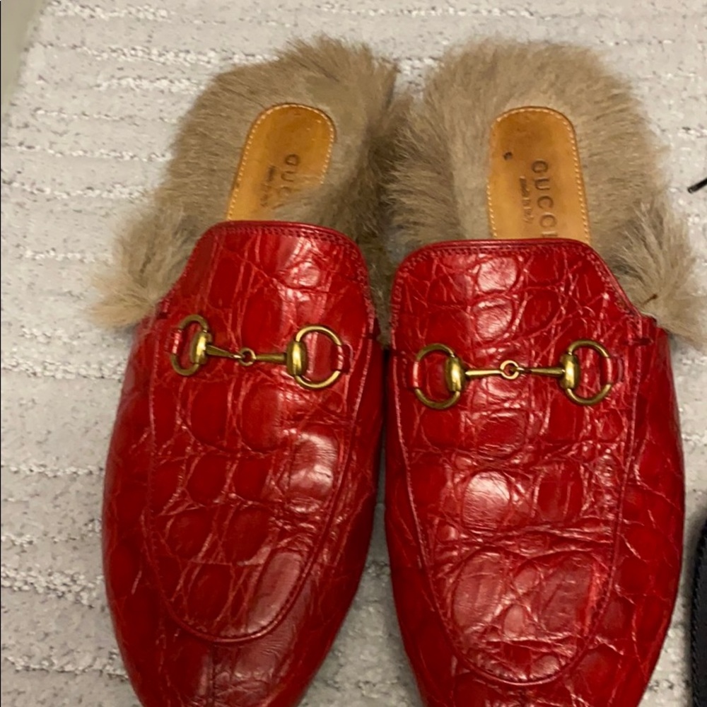 Gucci slides with fur